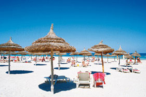 http://www.akhbar.tn/images/stories/rpresse/internationale/06_02_2010/tourisme-tunisien.jpg