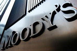 Après Standard ans Poor's et Fich Rating, l'agence de notation Moody's a, à son tour, abaissé d'un cran, la note de la dette souveraine de la Tunisie de "Baa3" à "Ba1", plaçant le pays dans la catégorie spéculative.