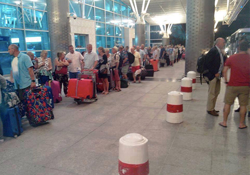 Touristes-aeroport-Enfidha