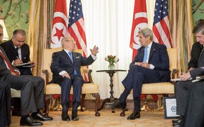 John Kerry à Tunis: Garantie de prêt, sécurité et démocratie au menu