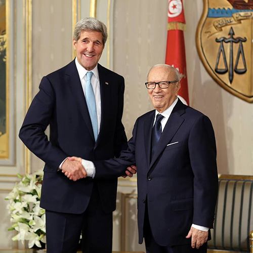 John-Kerry-recu-par-Caid-Essebsi