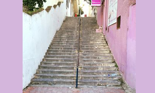 Les escaliers de Radès avant l'action couleurs