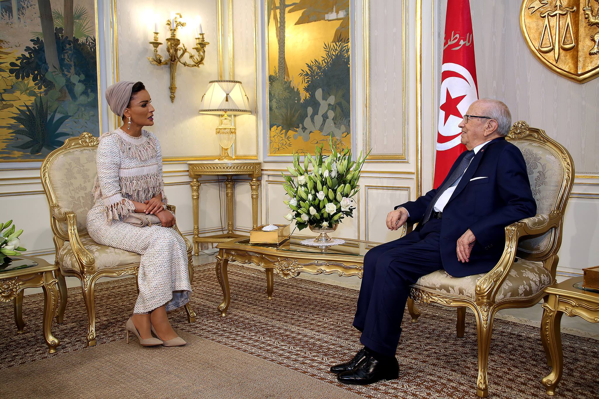Caïd Essebsi reçoit Cheikha Moza, la mère de l'émir du Qatar.