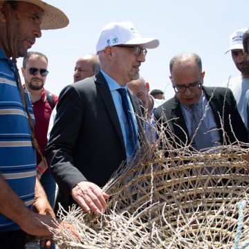 تونس – إيطاليا : معهد باري الفلاحي يفتتح مواقع بناء خمسة أرصفة لرسو قوارب الصيد في حومة السوق (جربة)