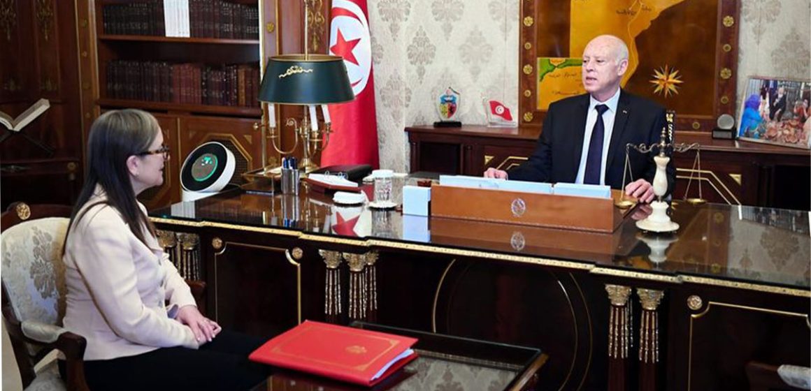 الرئيس سعيد يلتقي بنجلاء بودن للاطلاع على نتائج مشاركتها في منتدى دافوس الاقتصادي