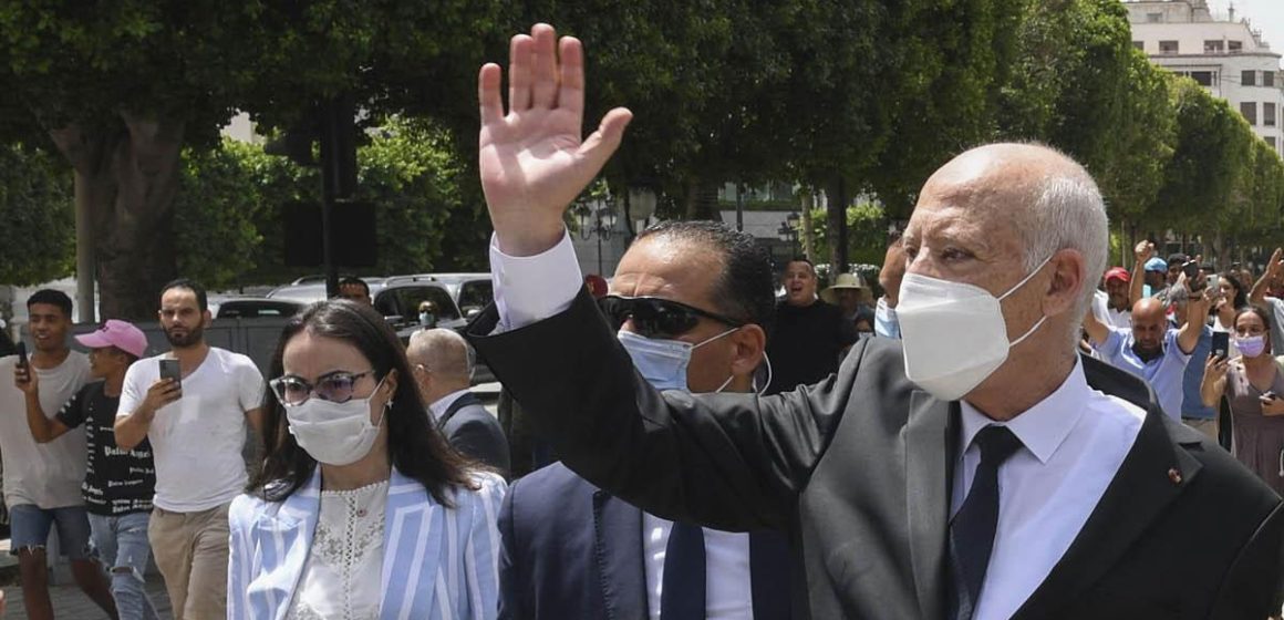 تونس : أتباع الرئيس قيس سعيد أو اللاهثون وراء السراب 