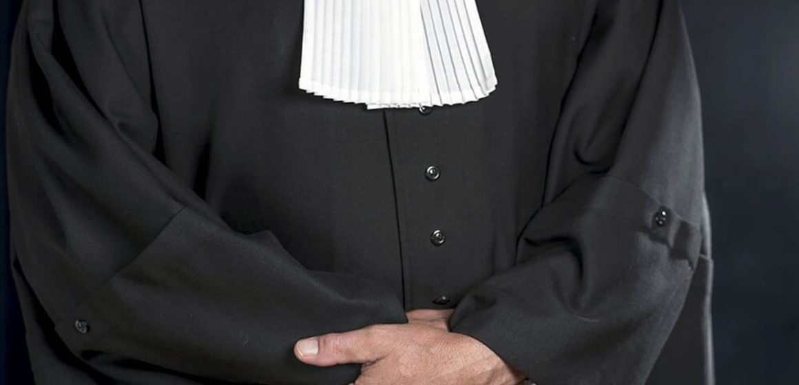 عمداء سابقون للمٌحامين يستنكرون حذف الفصل 105 من مشروع الدستور المعروض على الاستفتاء (بيان)