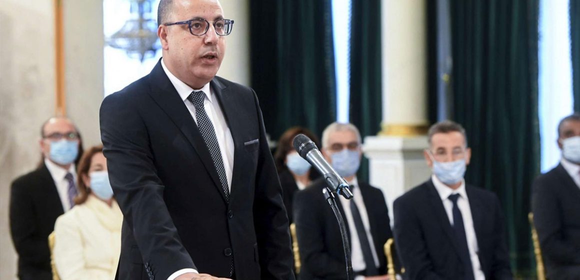 تونس : وزراء أم “قشارة”؟ الدولة في مهب الريح !