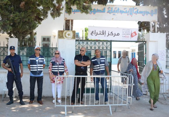الداخلية: مجهودات الوحدات الأمنيّة في تامين يوم الإستفتاء
