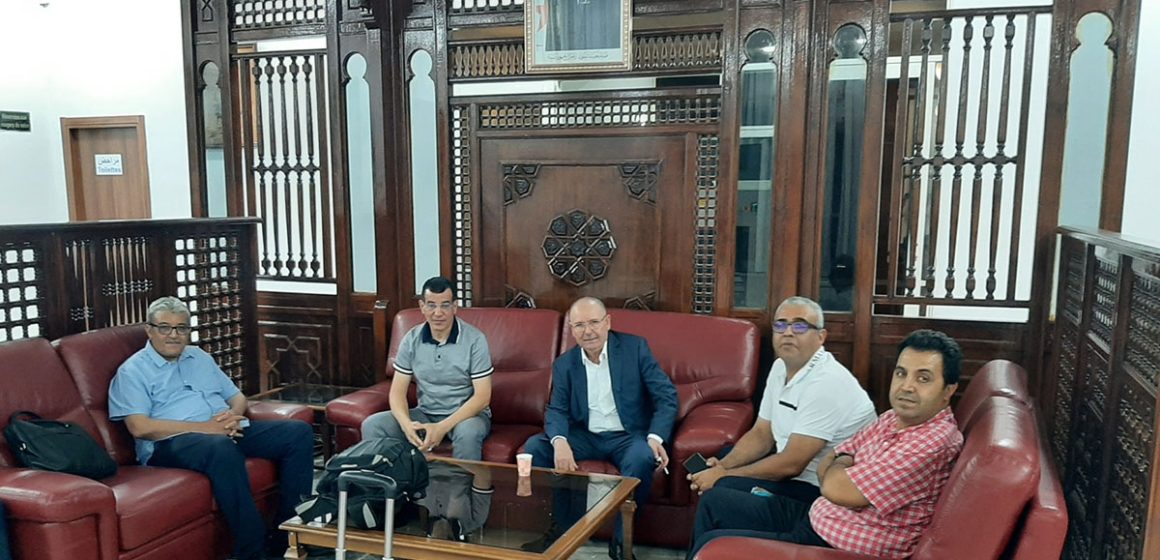 بدعوة رسمية : نور الدين الطبوبي ووفد نقابي  في زيارة إلى الجزائر