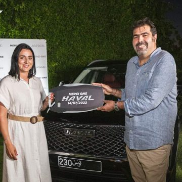 أنس جابر تتسلم من شركة هافال تونس سيارة  Haval H6 الجديدة، مكافأة لها على نجاحاتها الرياضية (صور)
