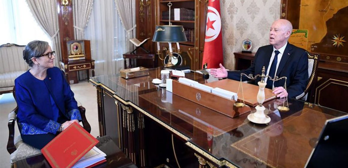 تونس : حين تعجز الحكومة عن توفير كلغ سميد و قارورة زيت نباتي