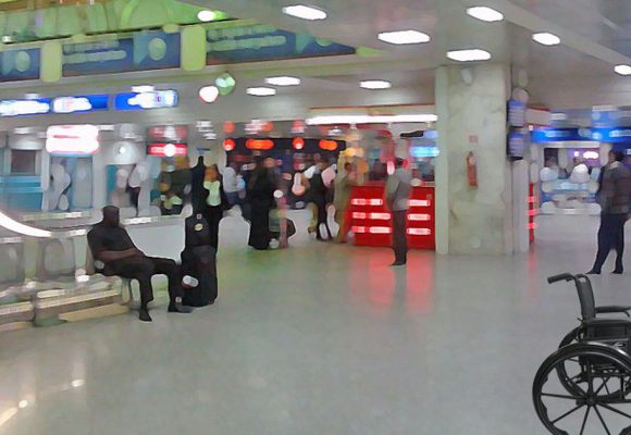 فضيحة: السرقات في مطار تونس قرطاج تتواصل… و هذه المرة، المسروق هو  كرسي متحرك…