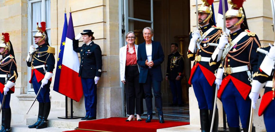 باريس/ قصر ماتينيون: جلسة عمل ثنائية بين رئيسة الحكومة نجلاء بودن و اليزابات بورن، الوزيرة الاولى الفرنسية
