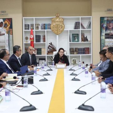 في لقاء وزيرة الشؤون الثقافية باتحاد الناشرين: الاتفاق على تكوين لجنة قيادة للنهوض بقطاع الكتاب في تونس