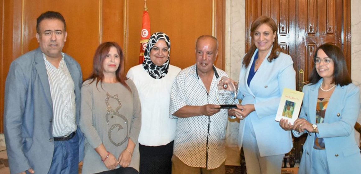 الأديب والقصاص صالح الدمس يفوز بجائزة علي بلهوان الأدبية