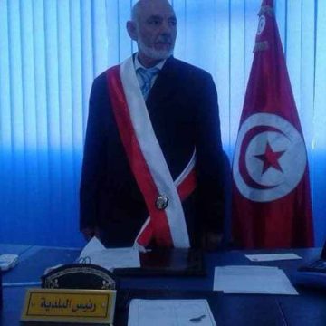 عدنان بوعصيدة يعلق على قرار ايقاف عمر الحرباوي، رئيس بلدية مرناق على خلفية انتحار بائع متجول