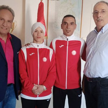 الملاكمة التونسية مربم الزياني تمضي عقد احتراف رياضي ب3 سنوات مع الوكيل الايطالي فرانكو نابوليتانو
