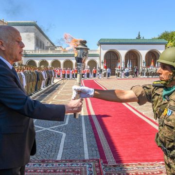 القمة العربية بالجزائر : هل سيجرؤ الرئيس قيس سعيد على تكرار تجريمه للتطبيع مع إسرائيل ؟