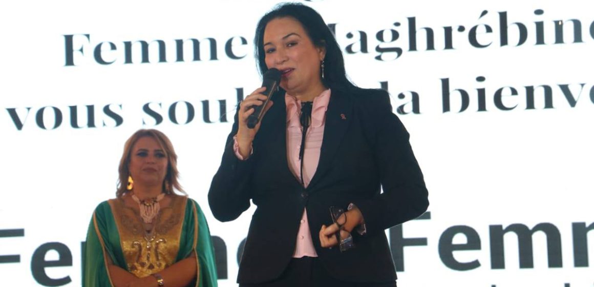 تونس.. بحضور وزيرة المرأة: عرض أزياء لنساء شفيّن من مرض سرطان الثدي