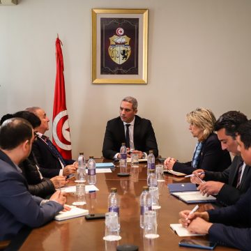 تقرير وزاري: جلسة عمل مع المكتب التنفيذي للجامعة التونسية لوكالات الأسفار والسياحة