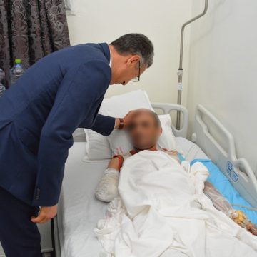 وزير الداخلية يؤدي زيارة لعون حرس وطني مصاب للاطمئنان على حالته الصحية