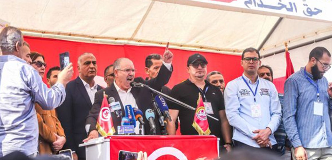 الطبوبي يؤكد أن هناك تفكير في مبادرة لاخراج تونس من الازمة التي تردت فيها خاصة أن الرئيس لم يلتقط اللحظة بعد نتائج الانتخابات