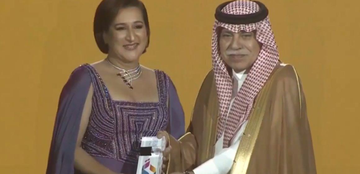  أجواء سهرة افتتاح المهرجان العربي للاذاعة والتلفزيون في الرياض (فيديو تكريم الضيوف)