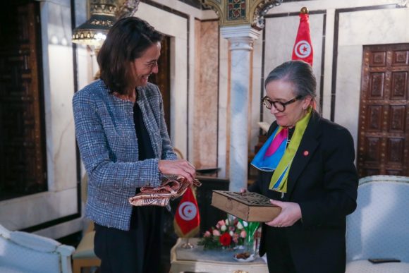 القصبة/ رئيسة الحكومة تستقبل سفيرة هولندا بتونس: دعم روابط الصداقة والتعاون بين البلدين