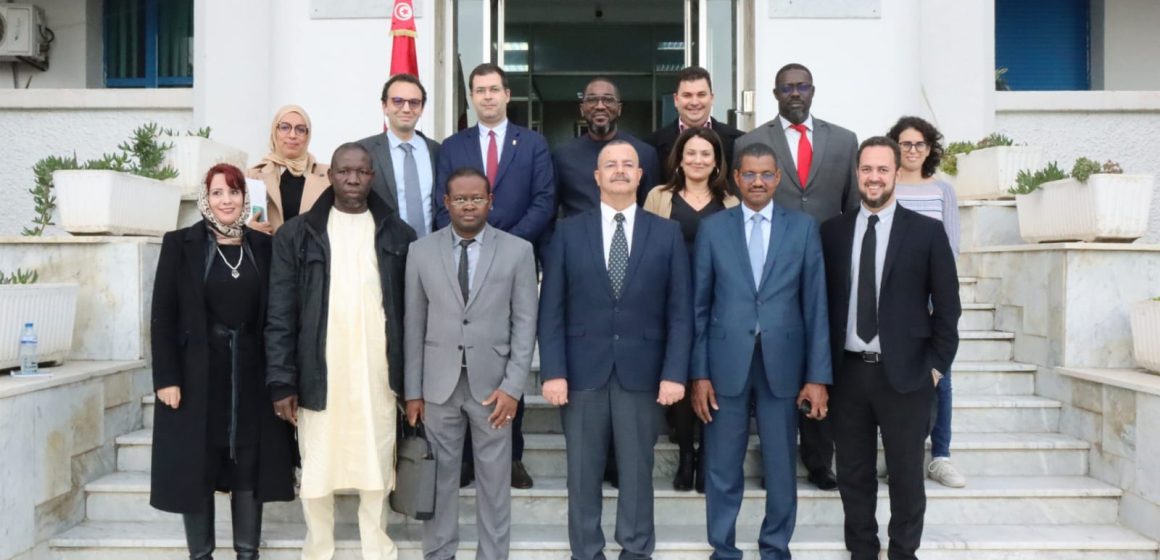 وزارة الصحة: جلسة عمل حول تعزيز علاقة الشراكة و التعاون التونسي الافريقي في تصدير الخدمات الصحية و دعم الاستثمارات