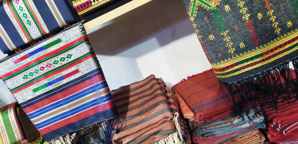 العلامة “لمسات حرير” في الدورة 11 لمعرض الكرم للزربية و النسيج والألياف النباتية