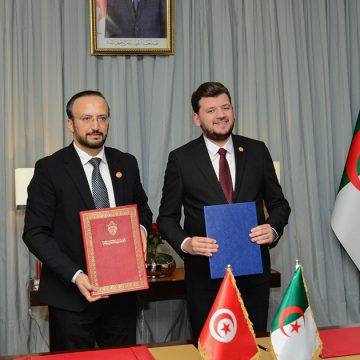 امضاء مذكرة تفاهم لتعزيز التعاون بين تونس والجزائر في مجال دعم المؤسسات الناشئة