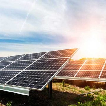 البنك الأفريقي للتنمية يٌوافق على حزمة قروض للمساهمة في بناء محطة الطاقة الشمسية بالقيروان..التفاصيل