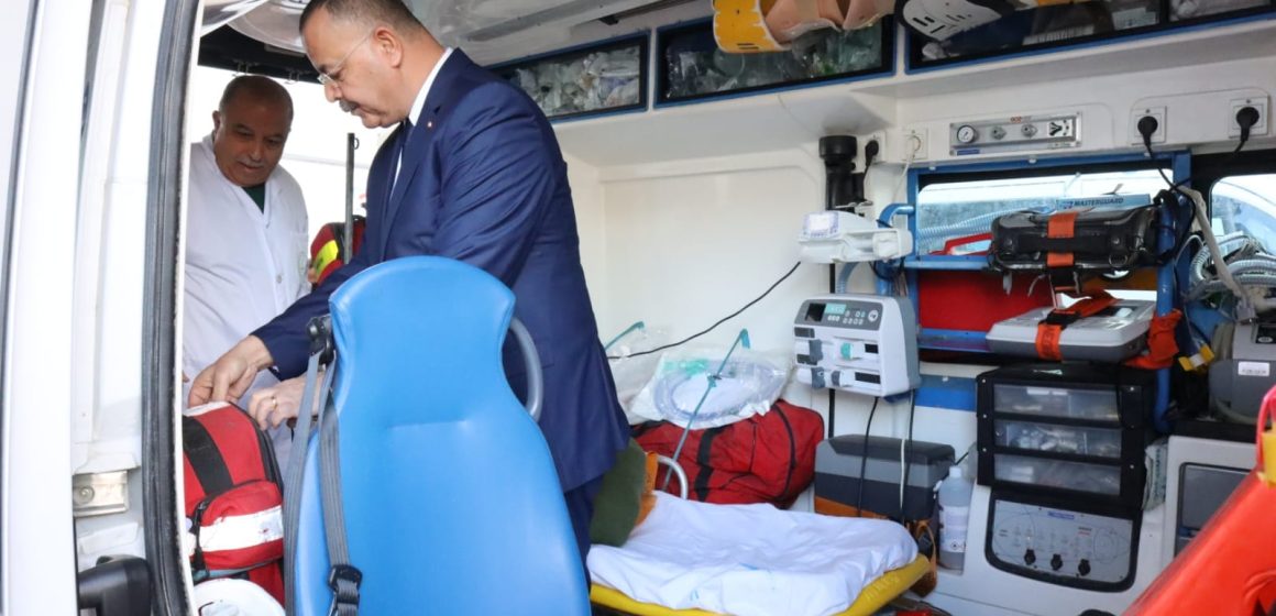 في مستشفى الطاهر صفر بالمهدية، وزير الصحة يطلع على مولد الأوكسجين الذي تم تركيزه بهبة من السعودية (صور)