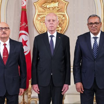 الرئيس يشرف على موكب أداء اليمين لعبد المنعم بلعاتي و محمد علي البوغديري