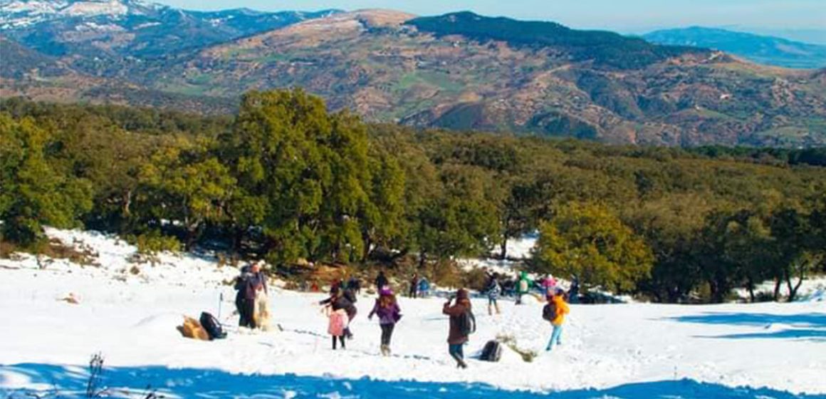 ولاية جندوبة: انتعاشة السياحة الداخلية تزامنا مع نزول كميات هامة من الثلوج