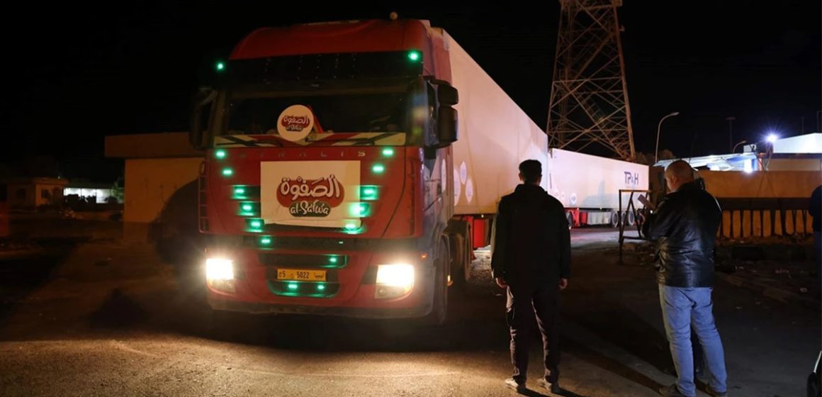 لتمييع احساسه بالخجل، محمد الحامدي يكتب حول وصول الشاحنات الغذائية كمنحة من ليبيا لتونس
