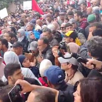 خلال مسيرة جبهة الخلاص..نجيب الشابي : “تضحياتنا لن تذهب سدى ومستعدون لتحمل النتائج” (فيديو)