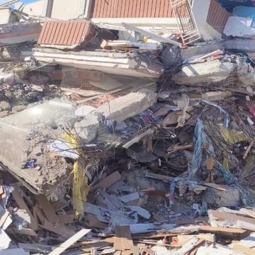 تحيين لتقارير و يبانات/ حصيلة زلزال تركيا و سوريا: 23 ألف قتيل وحوالي 83 الف جريح تحيين لتقارير و يبانات/ حصيلة زلزال تركيا و سوريا: 23 ألف قتيل وحوالي 83 الف جريح