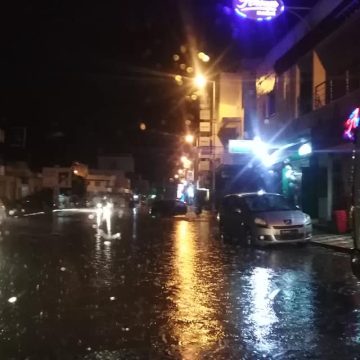 بلدية الحمامات تدعو إلى توخي الحذر على اثر فيضان عدة بلوعات بسبب الأمطار الغزيرة (صور)