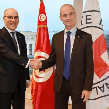 جينيف/ ضمان حماية المقيمين الأجانب في لقاء وزير الخارجية التونسي بنائب رئيس اللجنة الدولية للصليب الأحمر