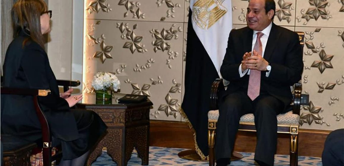 رئيسة الحكومة تتحادث مع رئيس جمهورية مصر العربية