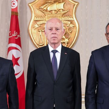 تونس من التوزير إلى النظام الأسير… أو سياسة عود الثقاب