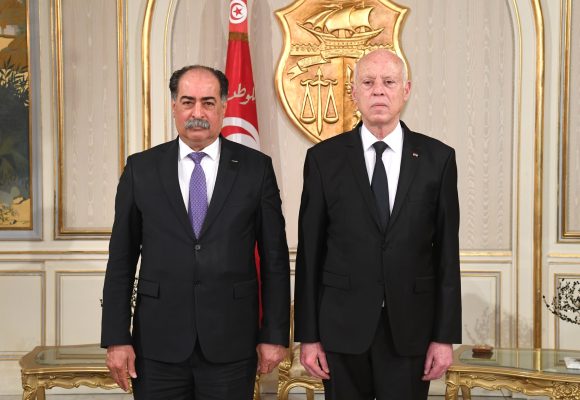 الأستاذة دليلة مصدق: الوجه الحقيقي لنظام سعيد بدون ماكياج و بكل عفوية هو كمال الفقي