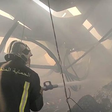 سوسة: اندلاع حريق بمصنعين بسيدي عبد الحميد و وصول تعزيزات من الحماية المدنية على عين المكان
