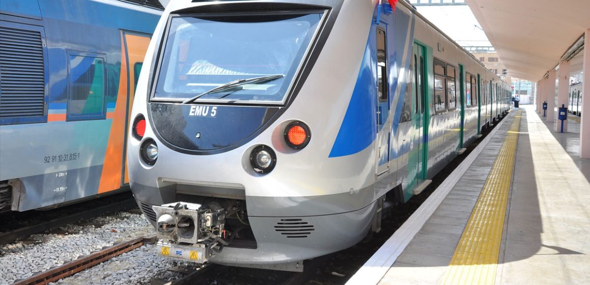 تونس : شركة السكك الحديدية تعلن عن توقف قطارات نقل المسافرين على خط أحواز الساحل