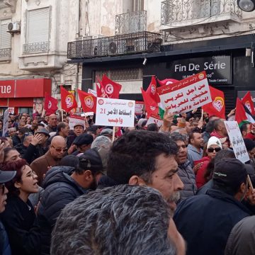 تونس : هل يفعل إتحاد الشغل بنفسه ما لم يفعله العدوّ بعدوّه؟