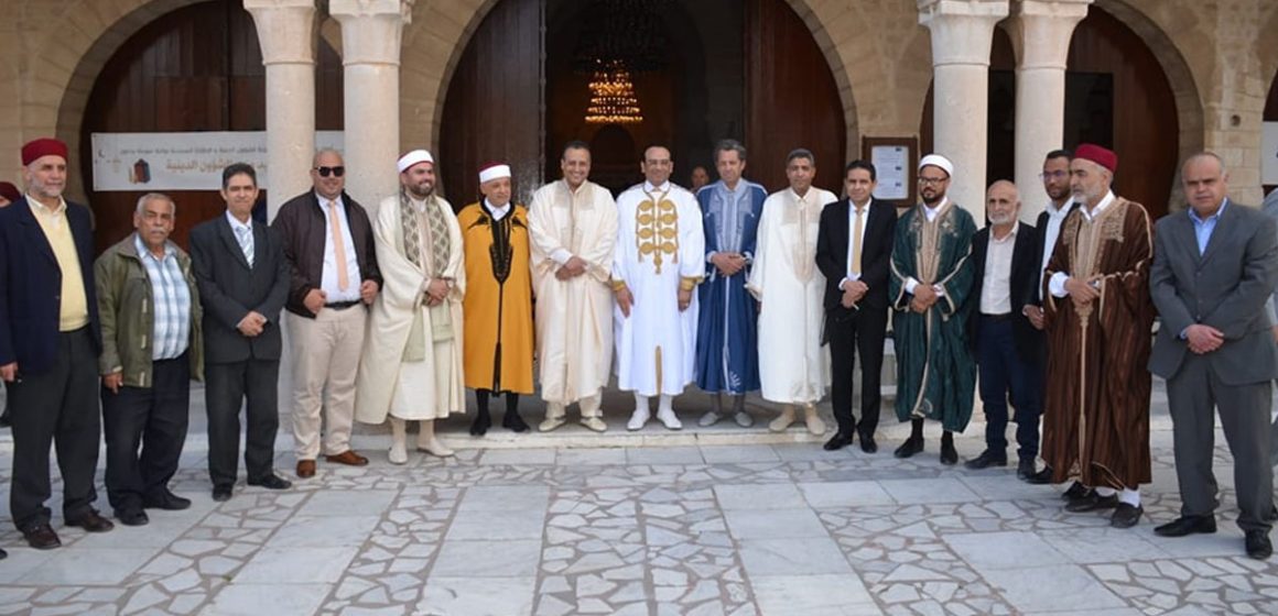 في افتتاح ندوة رمضان الكبرى بسوسة: ابراهيم الشائبي وزير الشؤون يرد ...