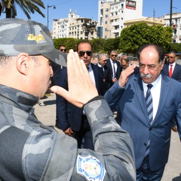 وزير الداخلية في زيارة ميدانيّة لشارع الحبيب بورقيبة بالعاصمة (فيديو و صور)