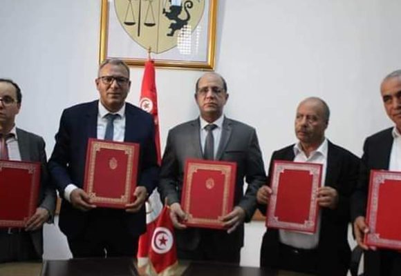 تونس : اتفاق الشجعان بين جامعة التعليم الثانوي و وزارة التربية